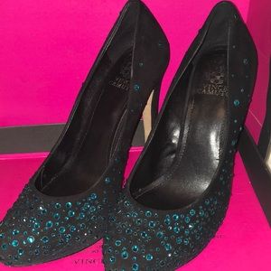 Used Vince Camuto Crane pumps size 9 1/2